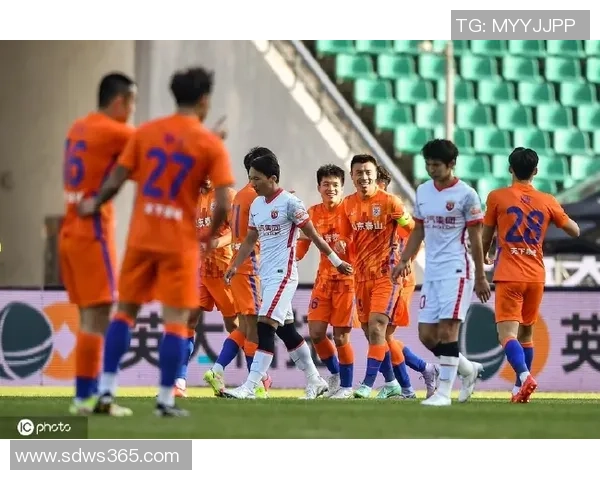 球星精彩对决足球赛全程回顾每个瞬间都不容错过 球星精彩对决足球赛全程回顾每个瞬间都不容错过