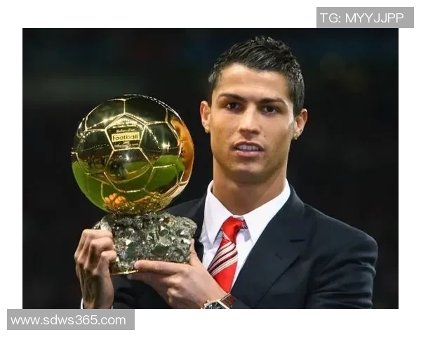 C罗足球球星卡的市场价值是多少如何影响收藏市场价格走势 C罗足球球星卡的市场价值是多少如何影响收藏市场价格走势